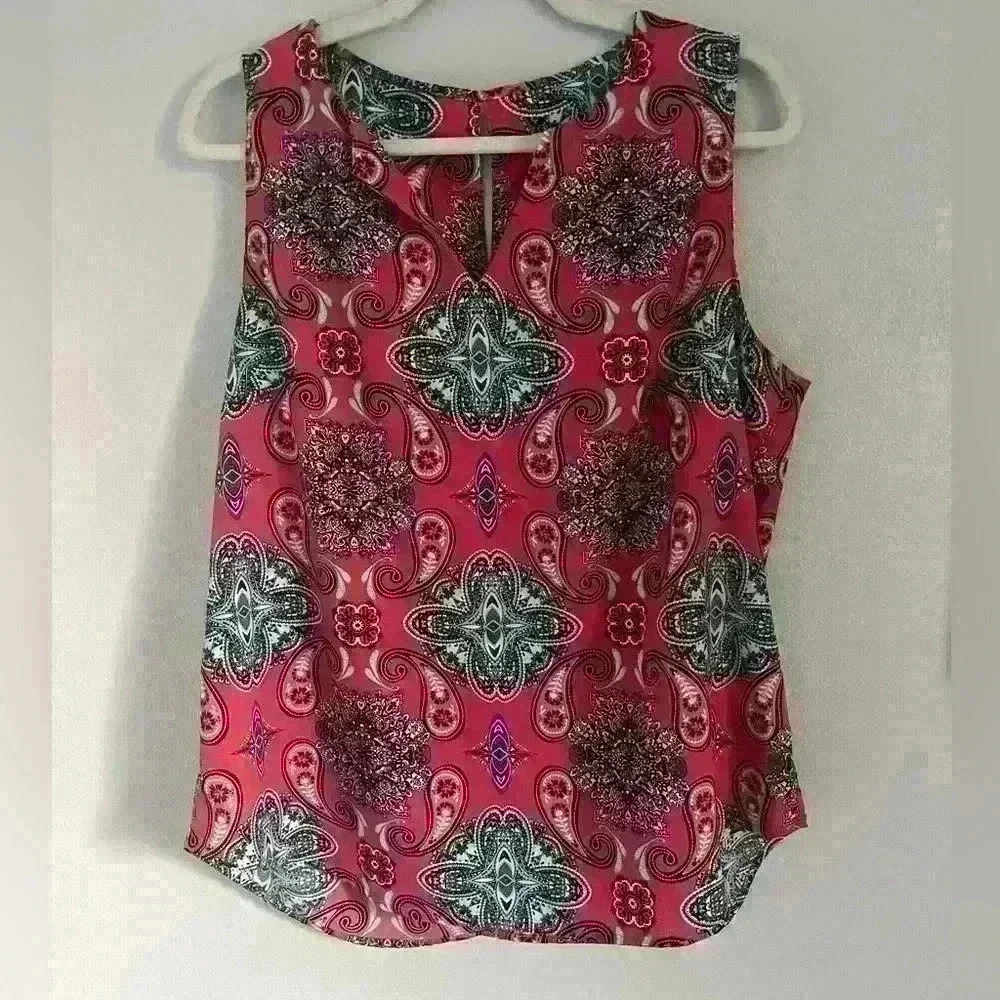 Verse Top Womens Size Large Jory Split Neck Sleeveless Blouse Pink Paisley
